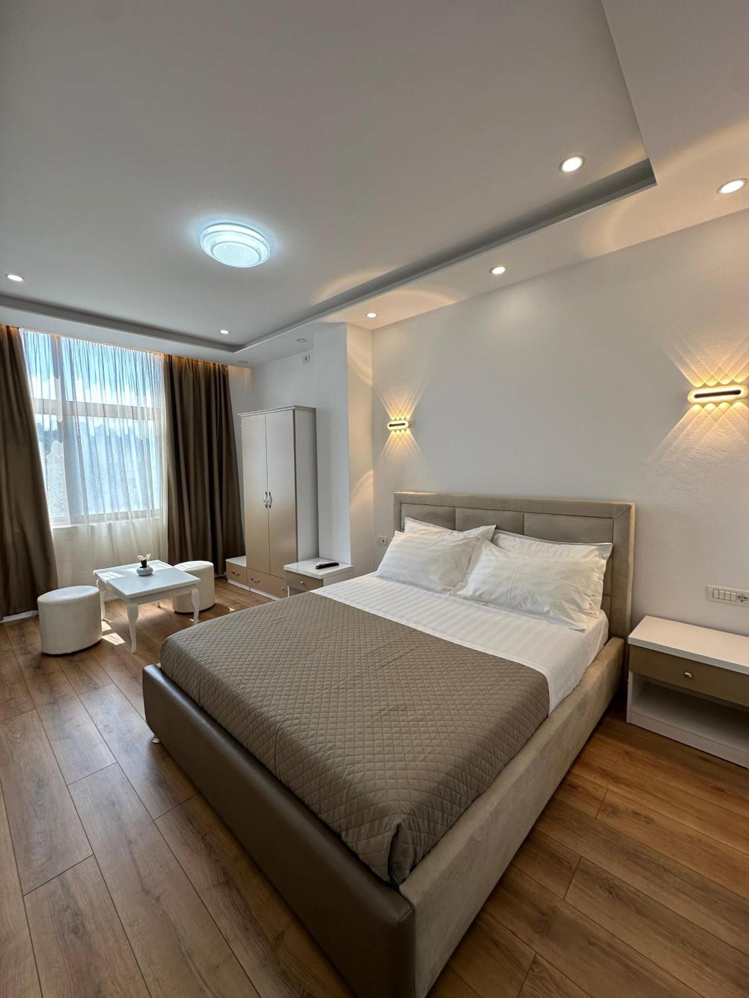 Hotel Arberia ติรานา ภายนอก รูปภาพ