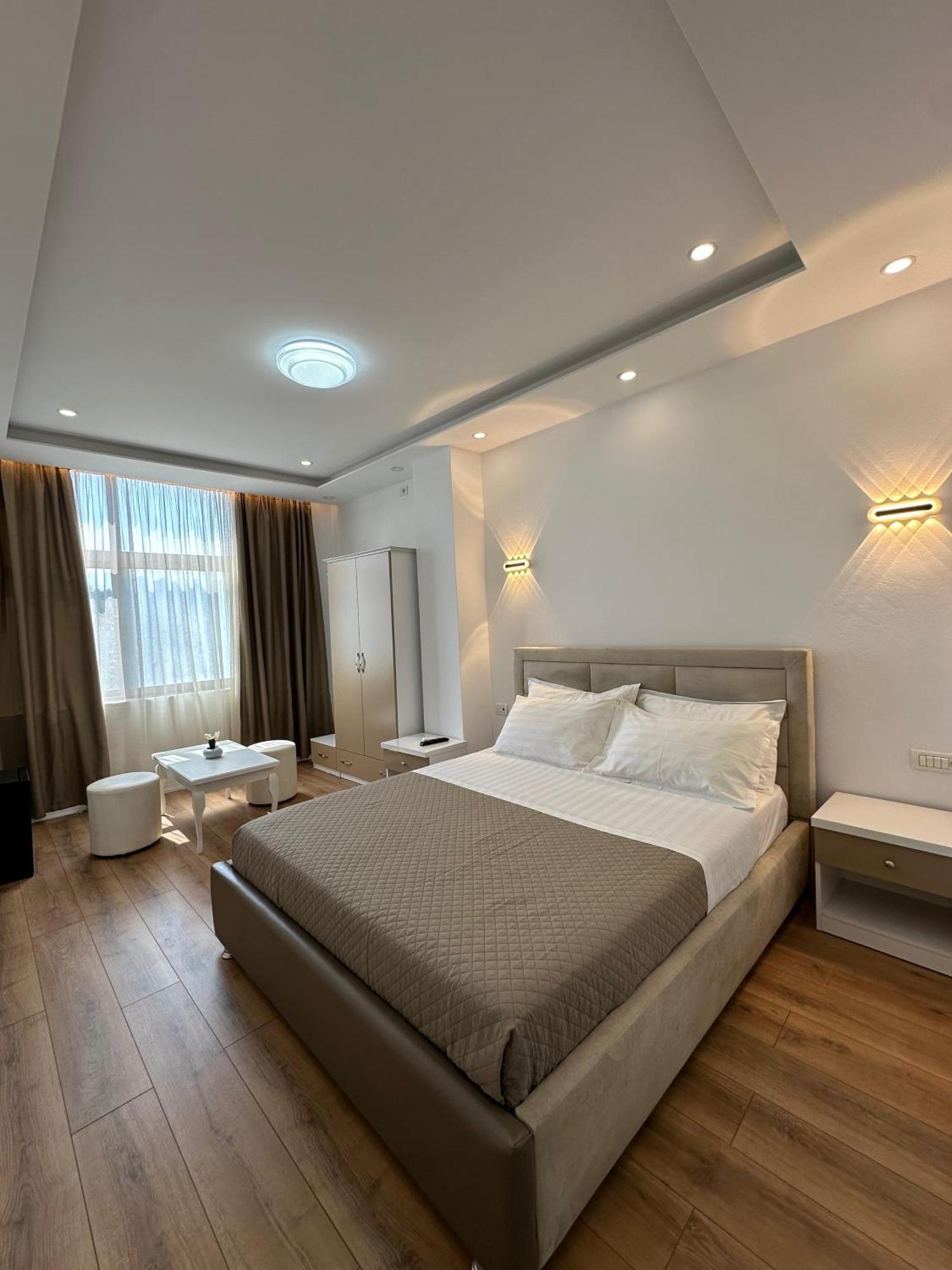 Hotel Arberia ติรานา ภายนอก รูปภาพ