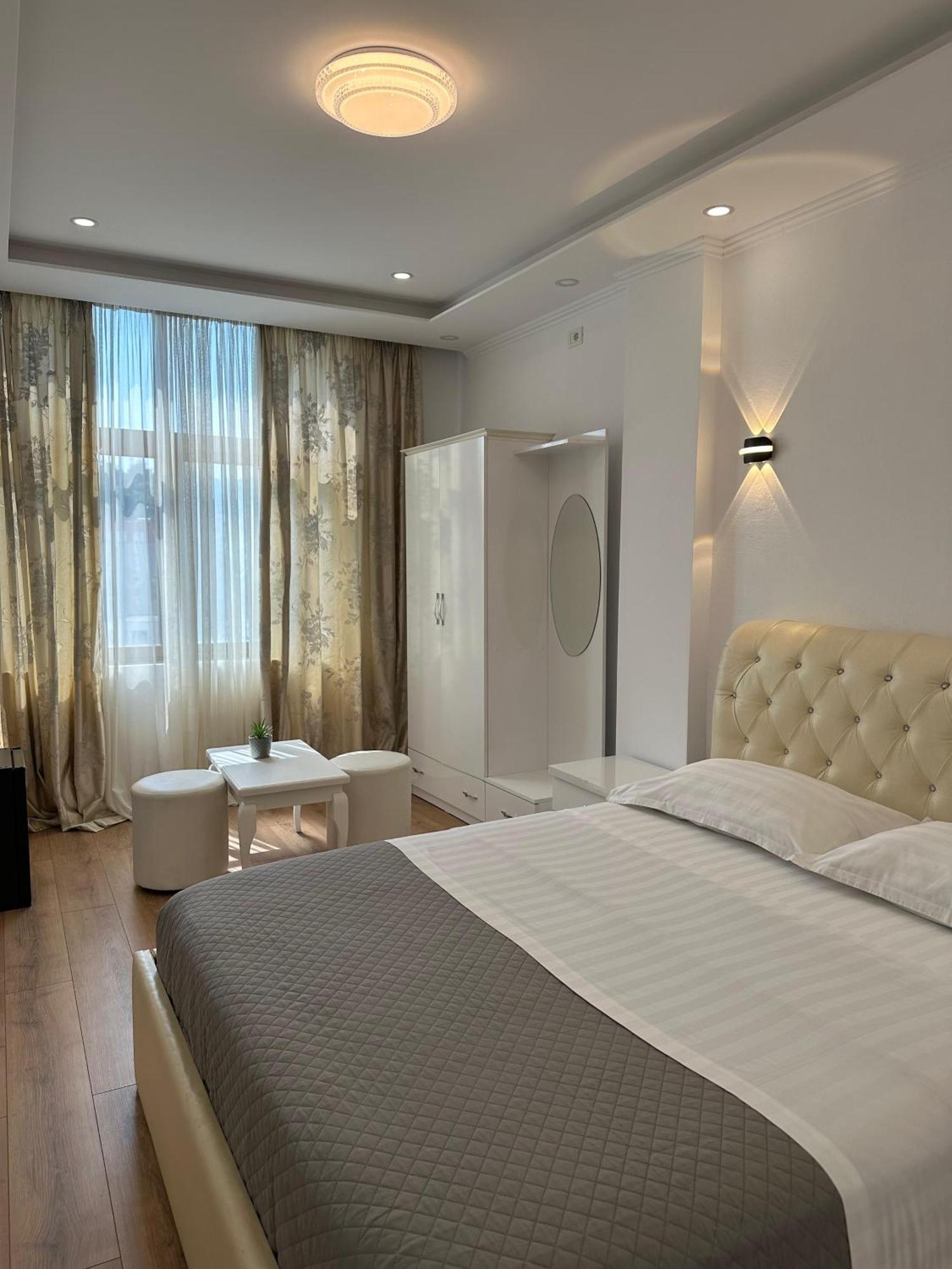 Hotel Arberia ติรานา ภายนอก รูปภาพ