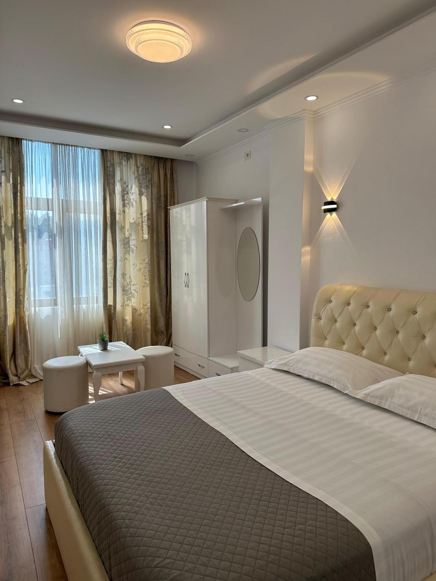 Hotel Arberia ติรานา ภายนอก รูปภาพ